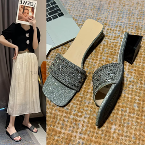 Nouvelles sandales élégantes à talon moyen et bout carré ornées de strass, mode estivale, talon épais pour femmes - Product Image 2