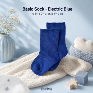 Calcetines suaves de color azul eléctrico para bebés pequeños que brindan comodidad ligera, materiales transpirables y un ajuste seguro en todo momento. - Product Image 4