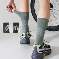 Chaussettes de sport pour hommes, conception personnalisée professionnelle OEM, respirantes, en maille, pour le cyclisme, la course à pied, mi-mollet, pour la randonnée et la gym