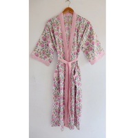 Robe kimono en coton pour femme avec motif floral imprimé à la main, conçue pour des nuits décontractées et un confort quotidien