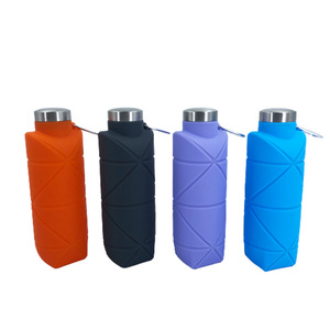 Bouteille d'eau en silicone avec logo couleur personnalisé, bouteille d'eau de voyage anti-fuite sans BPA avec couvercle - Product Image 3