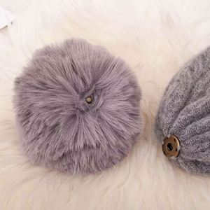 Bonnet en tricot pour femme avec pompon, doublure polaire chaude, idéal pour l'hiver – Vente en gros, en stock - Product Image 4