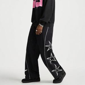 กางเกงลำลองผู้ชายพิมพ์ลายดาวปักโลโก้ตามสั่ง ตัดเย็บแบบสีตัดต่อ ผ้าโพลีเอสเตอร์ ทรงหลวม ขาตรง - Product Image 2