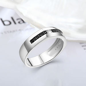 महिलाओं और लड़कियों के लिए डायमंड और क्यूबिक जिरकोनिया के साथ 6 मिमी चांदी का वादा बैंड - Product Image 3