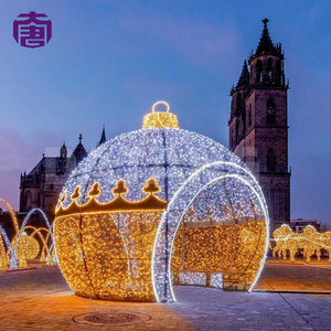 Arco de Bolas Personalizable con Luces LED Decorativas para Exteriores con Motivos Navideños para Navidad, Halloween y Celebraciones de Boda - Product Image 2