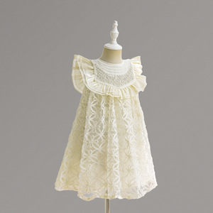 Vestido de niña con cuello festoneado de algodón color champán y diseño floral hueco para damitas de honor - Product Image 1