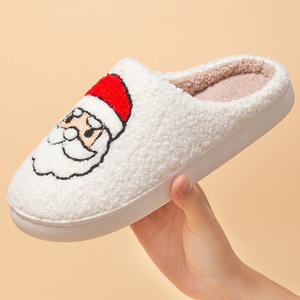 Pantuflas navideñas de felpa con diseño de casa de Papá Noel, cálidas, de forro polar, para interiores, para hombre y mujer - Product Image 1