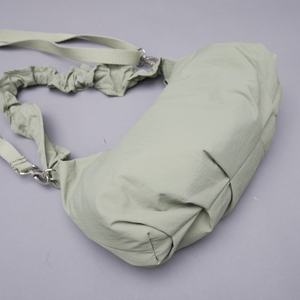 Sac à bandoulière en nylon plissé pour femmes, sac à bandoulière quotidien tendance, petit sac à main portable tendance pour femmes, sac à main OEM pour les sorties de shopping - Product Image 4