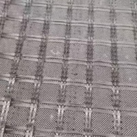 Géogrille composite en fibre de verre à résistance personnalisée pour le renforcement des ponts et travaux d'ingénierie