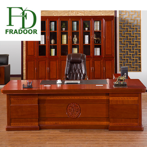 Muebles de Oficina Clásicos para Proyectos de Edificios Comerciales, Escritorio de <span class=keywords><strong>Director</strong></span> Ejecutivo de Alta Gama con Chapa de Madera - Product Image 4