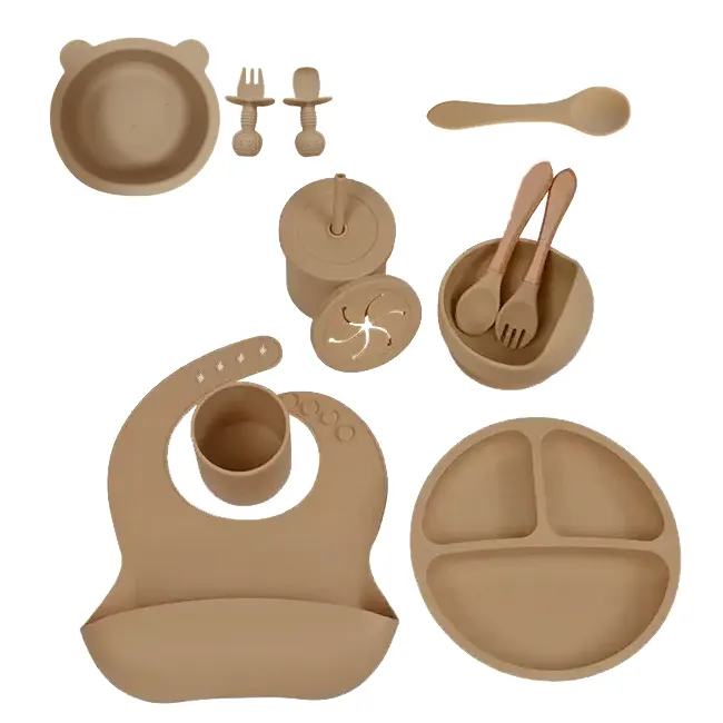 Schlussverkauf Modernes Kindessen sicheres Essensutensil Produkte Bpa-freie Silikon-Babyfutter-Set mit Teiler Teller saugnapf