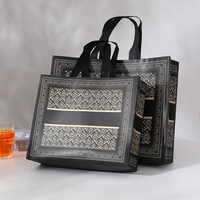 Sacs fourre-tout non tissés élégants, fonctionnels, à motifs, avec poignées faciles à transporter, résistants à l'usure et durables pour les magasins de détail et l'usage quotidien