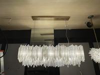 Lustre rond en sélénite Momo Éclairage en pierre naturelle Lustre 32 ''Timothy Oulton