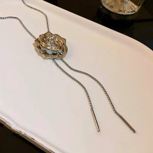 <span class=keywords><strong>สร้อย</strong></span>คอดอกไม้วินเทจชุบเงินคุณภาพสูงสำหรับผู้หญิงโซ่สแตนเลสฝรั่งเศสหรูหราของขวัญสไตล์น่ารักสำหรับงานเลี้ยง - Product Image 2