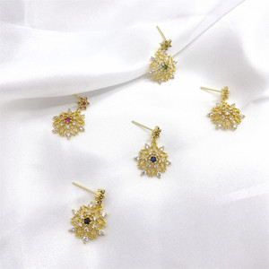 Boucles d'oreilles pendantes en cuivre doré incrustées de zircon à motif floral pour femmes, bijoux de fête, tige en argent 925, origine Yiwu - Product Image 3