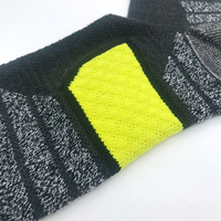 Chaussettes d'extérieur imperméables respirantes noires avec logo personnalisé pour hommes Chaussettes de randonnée en laine mérinos