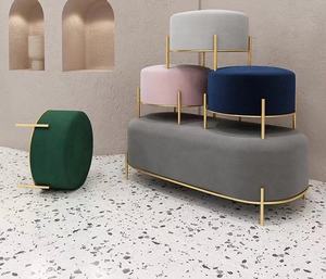 Muebles para Sala de Espera de Salón de Belleza y Barbería, Silla Doble con Marco de Metal Dorado y Asientos de Cuero - Product Image 1