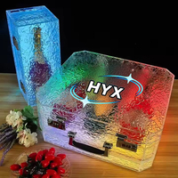 Vente en gros de présentoirs à vin autoportants en acrylique résistant à l'eau, personnalisés et modernes de la marque HYX, pré-assemblés, avec éclairage LED pour club