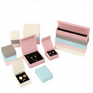 Caja de Joyería Magnética Multicolor para Anillos, Aretes, Collares y Pulseras, Juego de Cajas de Regalo de Joyería en Color Macaron - Product Image 2