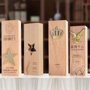 Vente en gros de trophées en bois de fourniture d'usine Gravure laser personnalisée en cristal avec libellés ou textes pour événements sportifs - Product Image 4