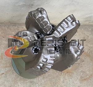 Forets PDC Deris Hardfacing USA 16 mm, 9 7/8 po, 5 ailettes, corps en acier, pour forage <span class=keywords><strong>de</strong></span> puits pétroliers dans roches dures - Product Image 6