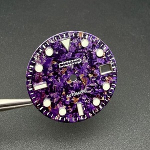 Nouvelle montre de style moderne avec un seul calendrier, index ronds colorés, cadran de 28,5 mm compatible avec le mouvement NH35 - Product Image 4
