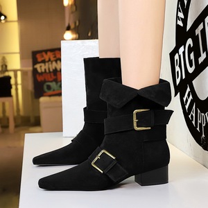 Bottines pour femmes en daim à bout pointu, style western rétro 2026, avec boucle de ceinture et talon épais - Product Image 5