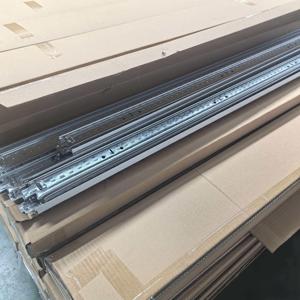 Système de suspension de plafond en grille T prépeinte, durable, ignifuge et antirouille, pour grandes usines, avec contrôle qualité strict, vente en gros - Product Image 3