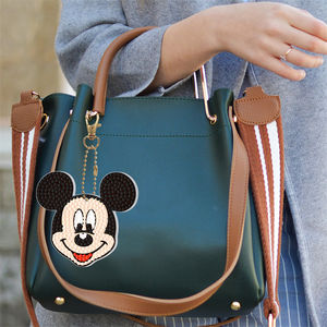 Diamant Peinture Acrylique <span class=keywords><strong>Mickey</strong></span> Minnie Lumière Porte-clés 2pcs Rond Spécial Diamant Accessoires Sac Pendentif - Product Image 6