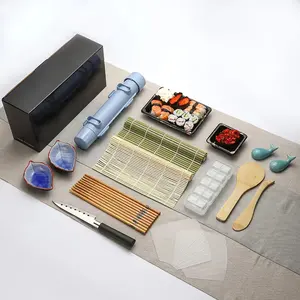 Sushi Making Kit For Beginners DIY Bamboo Sushi Rolling Mat With Rice Scoop Sushi making tools sets