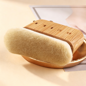 Pinceau autobronzant à manche en bois pour le corps, idéal pour les autobronzants et les lotions bronzantes - Product Image 5