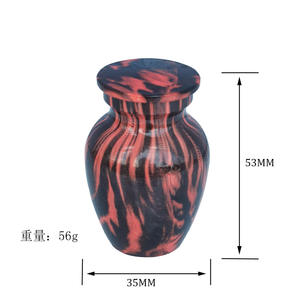 Urna de aluminio de diseño minimalista para mascotas Urna de metal simple pero elegante para almacenar las cenizas de su amado gato, perro o mascota pequeña - Product Image 2