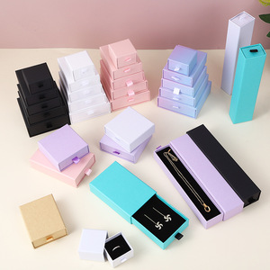 กล่องใส่เครื่องประดับขอบทองแบบแกะสลัก A1 พร้อมหูหิ้วริบบิ้นแบบด้าน กล่องเก็บแหวนและสร้อยคอแบบสั่งทำพิเศษ - Product Image 2