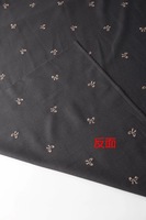 Tissu gris foncé brodé de nœuds papillon en mélange coton-viscose TR pour robes de femmes et costumes d'enfants