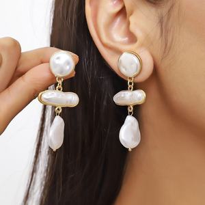 Pendientes de Perlas de Imitación Modernos de Acero Inoxidable Chapado en Oro de 14K para Mujer, Joyería para Fiestas - Product Image 2