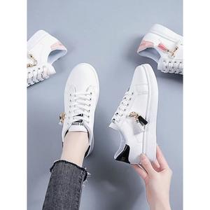 Scarpe Sportive da Donna con Suola Spessa Antiscivolo in Gomma con Design a Lettere e Lacci Stile Skate per Camminata - Product Image 6