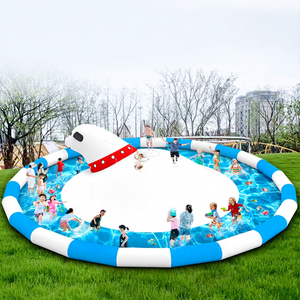Piscine gonflable WINSUN en forme d'ours polaire avec plateforme de saut pour enfants, idéale pour les fêtes d'été en plein air, location et usage commercial - Product Image 1