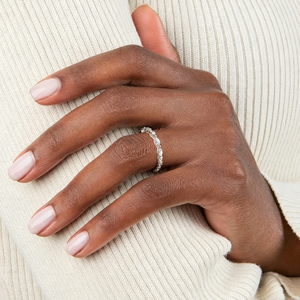 Anillo de diamantes cultivados en laboratorio SGARIT, corte marquesa, banda de media eternidad, oro de 18 quilates, certificado IGI, 0.4 quilates, para compromiso. - Product Image 3