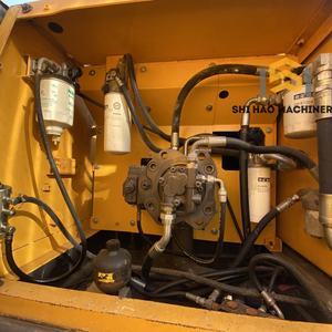 Excavatrice Volvo EC210B LC de 21 tonnes, abordable et durable, pour la construction et les travaux d'excavation - Product Image 5