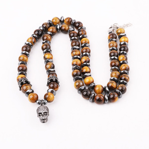 Collier en perles d'œil de tigre brun naturel avec pendentif crâne, chaîne en pierre pour homme, idéal pour un anniversaire - Product Image 1