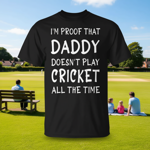 Camiseta de cricket para niños: Soy prueba de que papá no juega al cricket todo el tiempo - Product Image 3