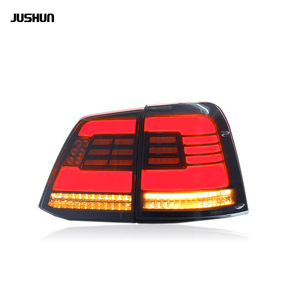 Feux arrière LED Jushun pour Toyota Land Cruiser LC200 2007-2015, 12V, avec feux de position séquentiels - Product Image 1