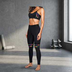 Ensemble de yoga 2 pièces noir à carreaux, col rond, leggings taille haute, débardeur court à fines bretelles, sans couture, extensible, respirant - Product Image 4