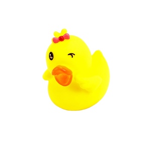 Venta caliente 2024 Blister Bathtime Ducks Baby Bath Toys Baño flotante Piscina Baño Juguete de baño Animal de goma - Product Image 1