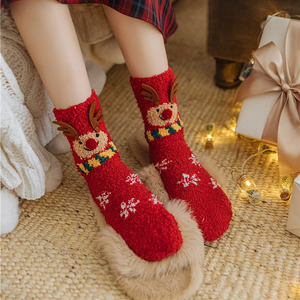 Calcetines de Navidad para mujer, de poliéster, forro polar coral, extra gruesos, cálidos, para dormir, de dibujos animados, de media lana, que no sueltan pelusa - Product Image 4