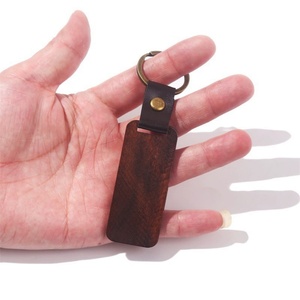 ของขวัญส่งเสริมการขาย พวงกุญแจไม้แกะสลักแบบกำหนดเอง พร้อมซองผ้าเปล่า พวงกุญแจไม้เปล่าแบบคอร์ก - Product Image 6