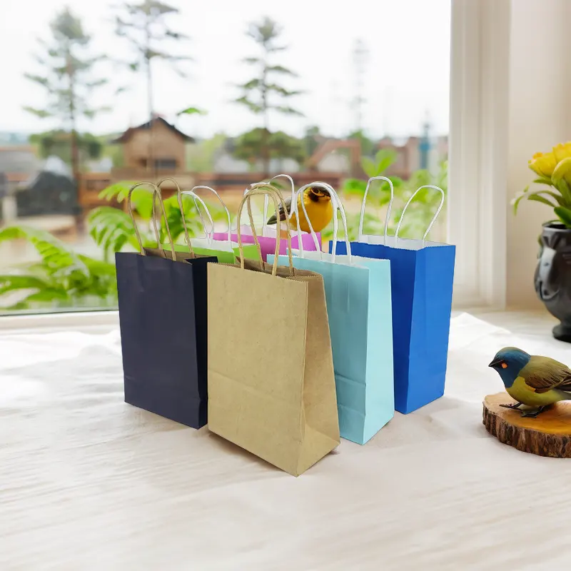 Logotipo de impressão personalizado Natal Brown Kraft Paper Saco De Presente De Compras com Alça para Restaurante Comida Retirar e Sapatos Recicláveis