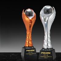 Vente en gros trophée en métal personnalisé créatif trophée de cristal prix événement commercial avec logo personnalisé
