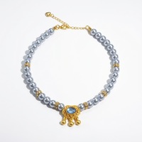 Collier élégant et noble style princesse en saphir bleu océan et perle de culture pour chats et chiens de petite et moyenne taille toutes saisons