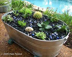 Macetas Modernas de Terracota y Metal de Calidad de Exportación con Acabado Resistente a los Rayos UV para Balcón, Patio, Césped y Jardines Urbanos en Venta - Product Image 2